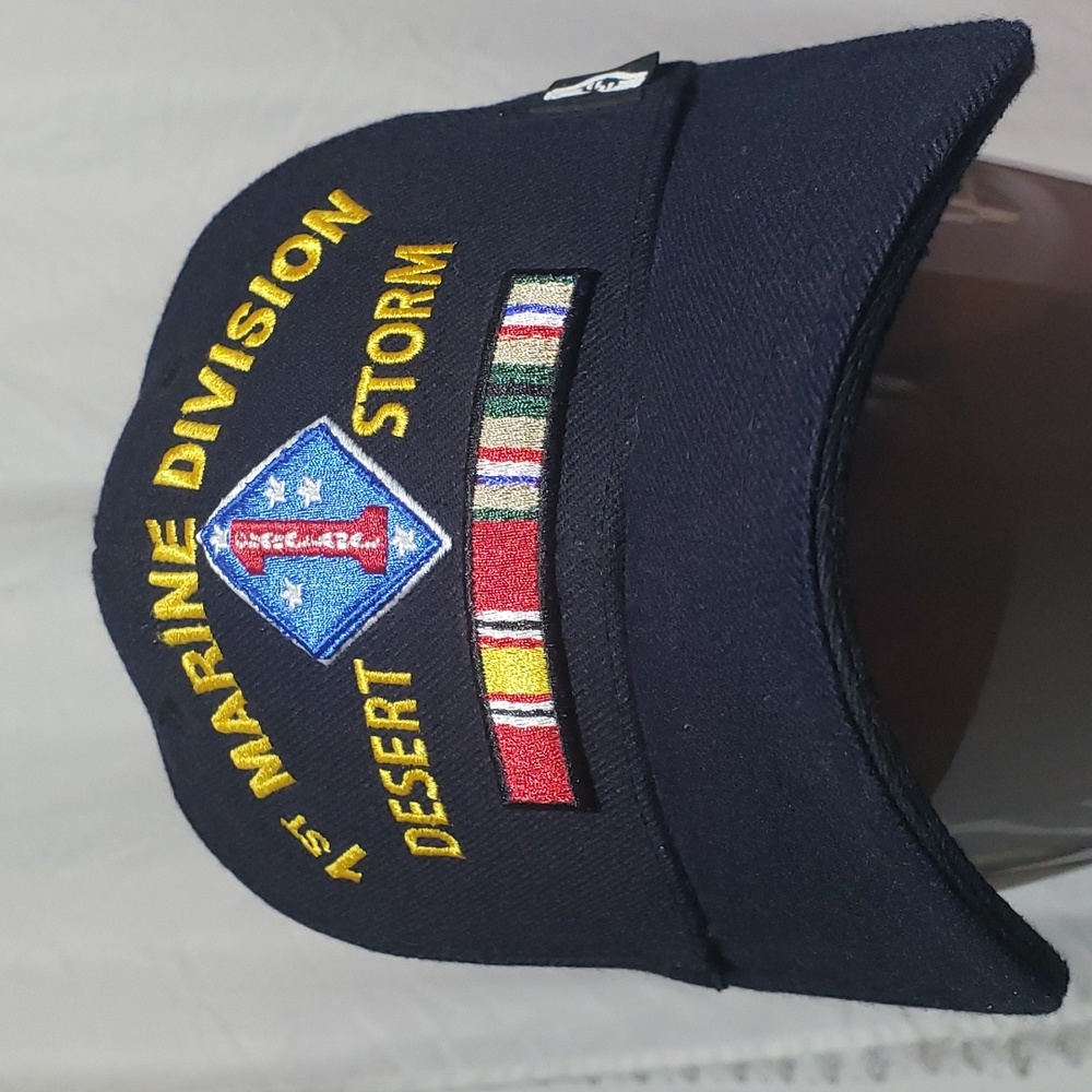 Vintage Military 1st MARINE DIVISION DESERT STORM HAT